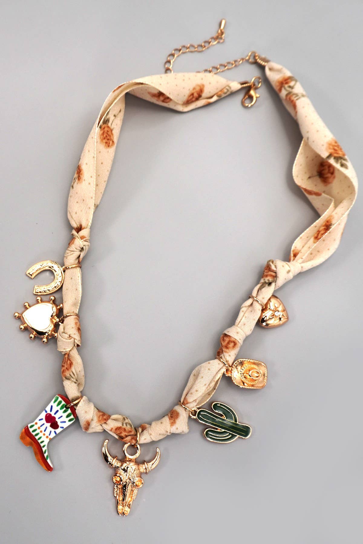 JOSSLYN by wall to wall - SCARF CHARM NECKLACE-BOOT CACTUS HAT HEART | 80N92365