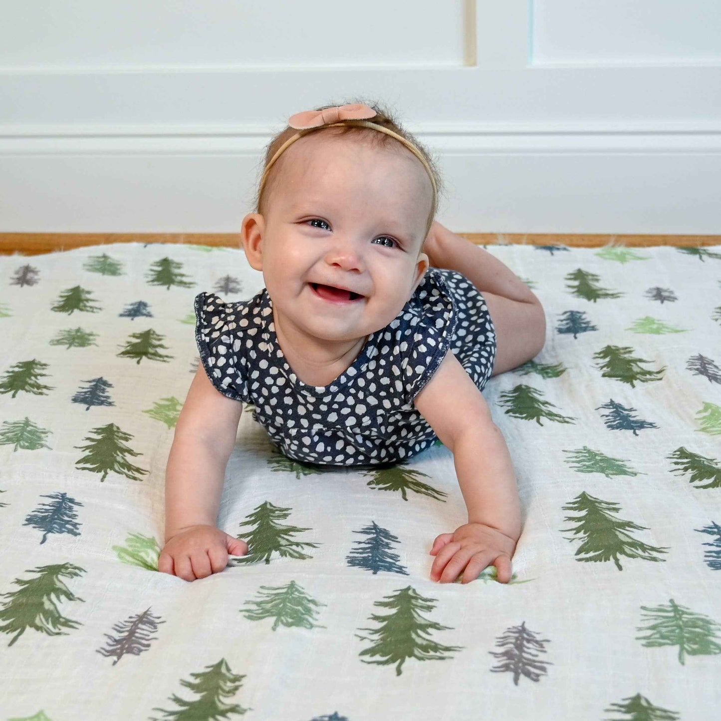 LollyBanks - Pine Tree Baby Muslin Swaddle Blanket