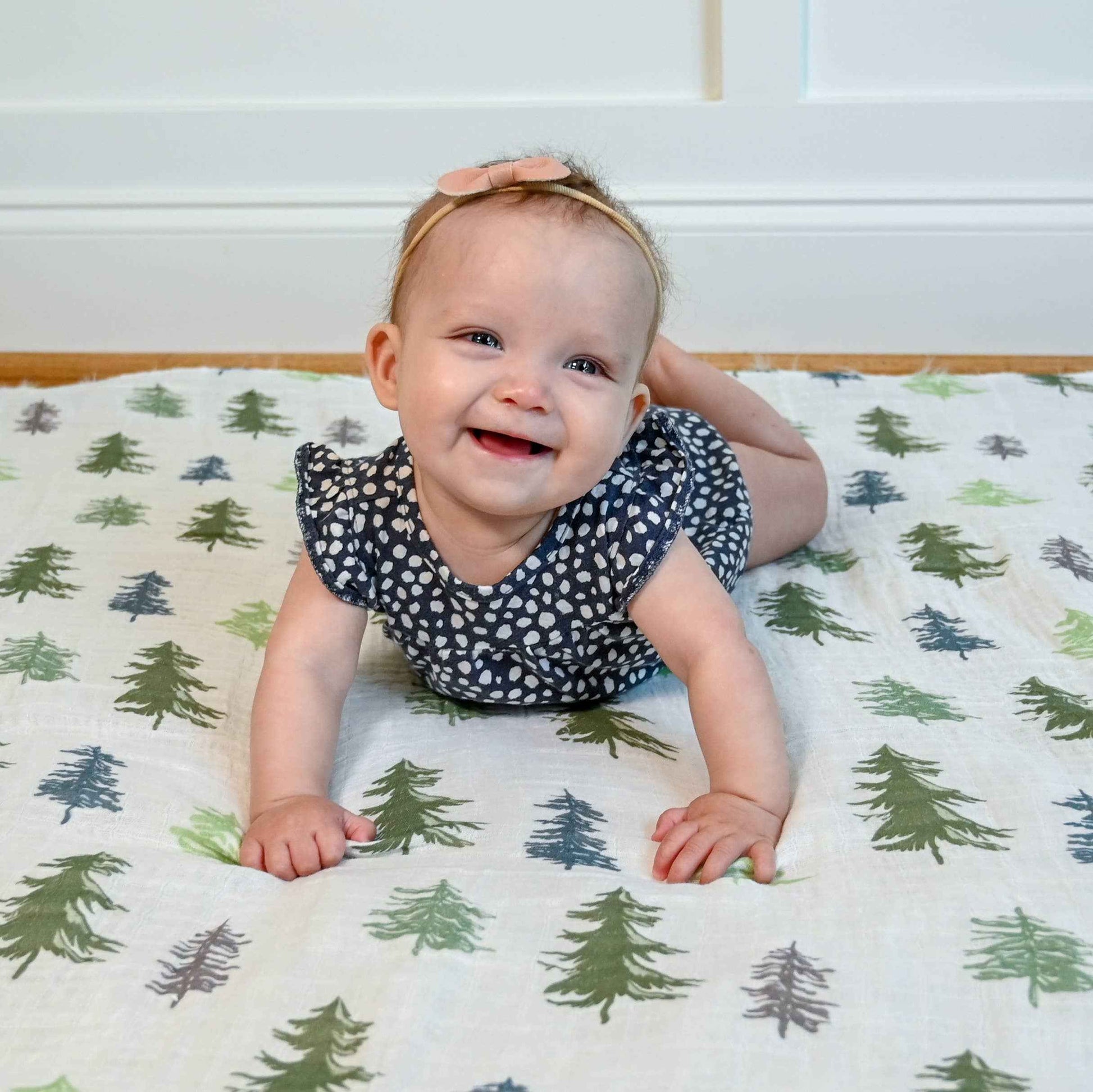 LollyBanks - Pine Tree Baby Muslin Swaddle Blanket
