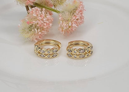 DOUBLE LAYERED CLICKER EARRINGS