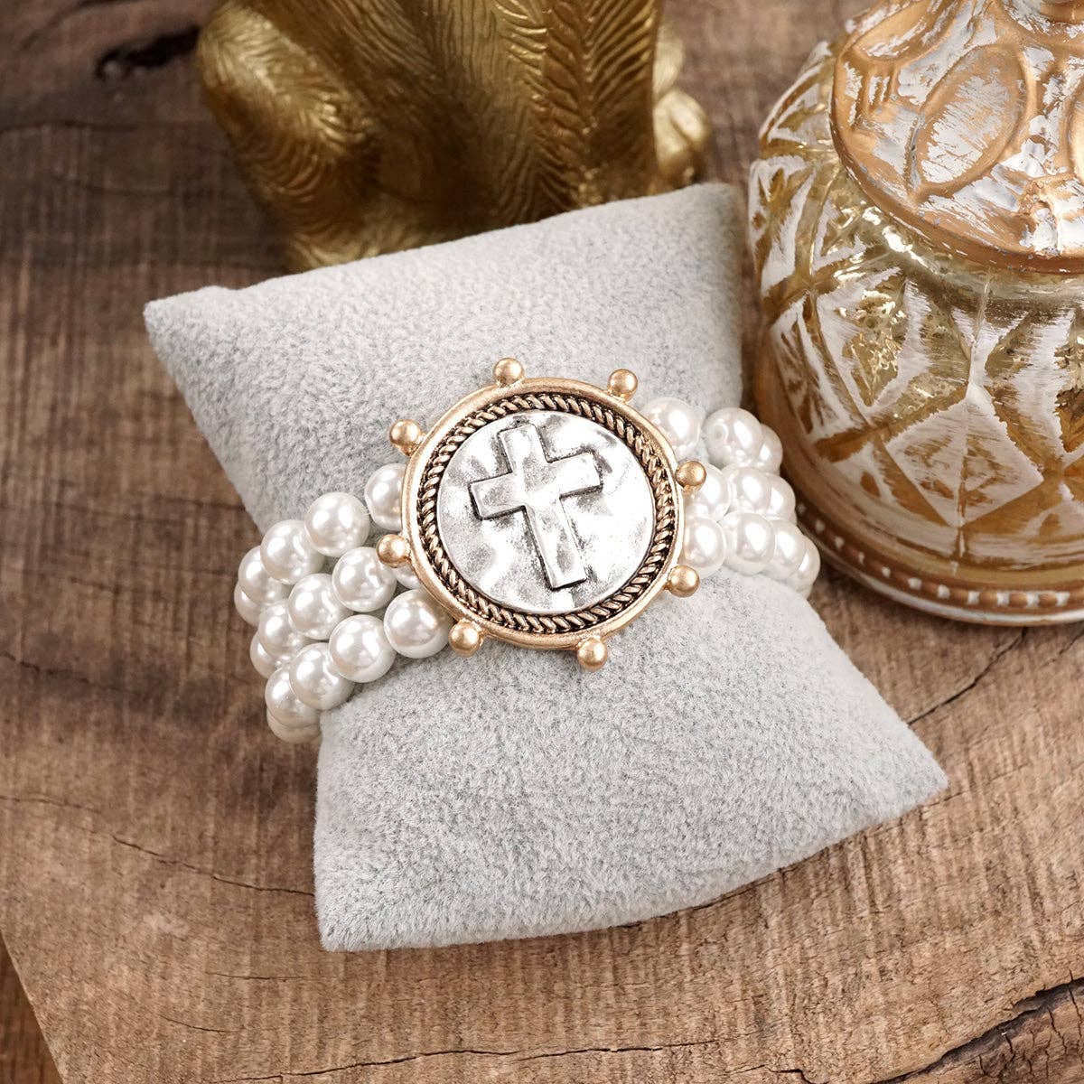 Gracebound – Pulsera llamativa 3 en 1 con moneda cruzada y perla gruesa en metales mixtos