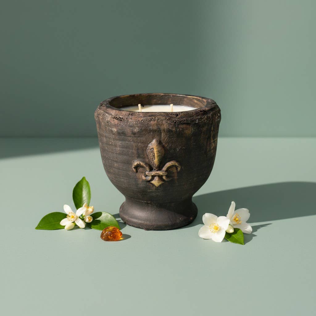 20 oz Classic Pottery Candle: Christmas Hearth