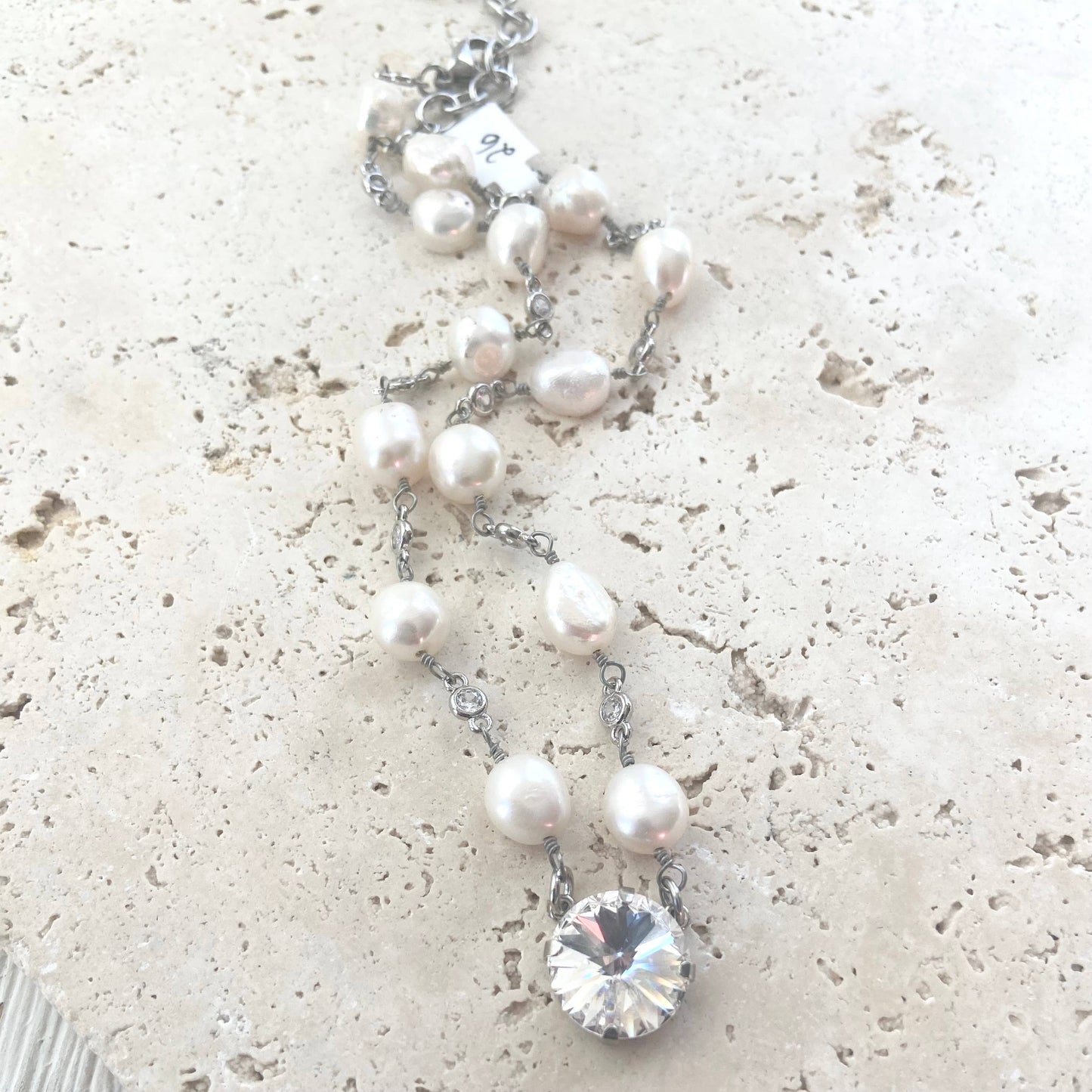 Pearl single necklace Swarovski crystal