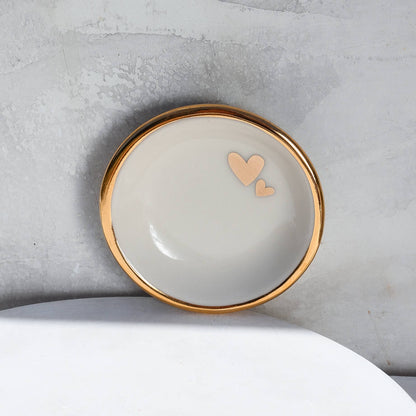 Cerámica Apricity - Plato para anillos con doble corazón | Cerámica hecha a mano con oro