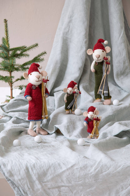 Gry and Sif - Small White Girly Mouse w/Red Dress & Ski