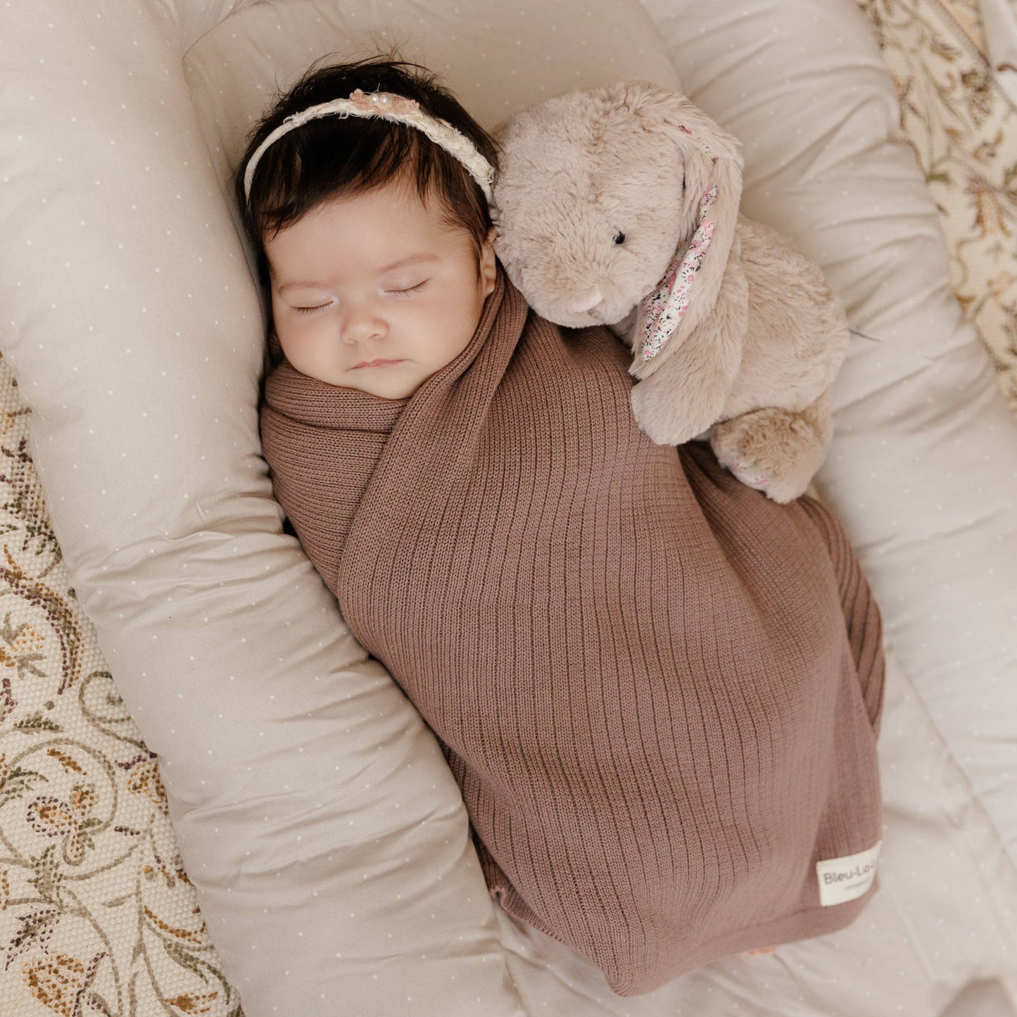 Ribbed Baby Swaddle Blanket: Mocha