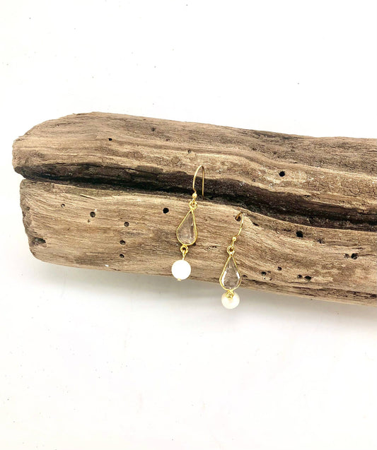 Earring Teardrop Glass Drop w/Freshwater Pearl Drop Gold