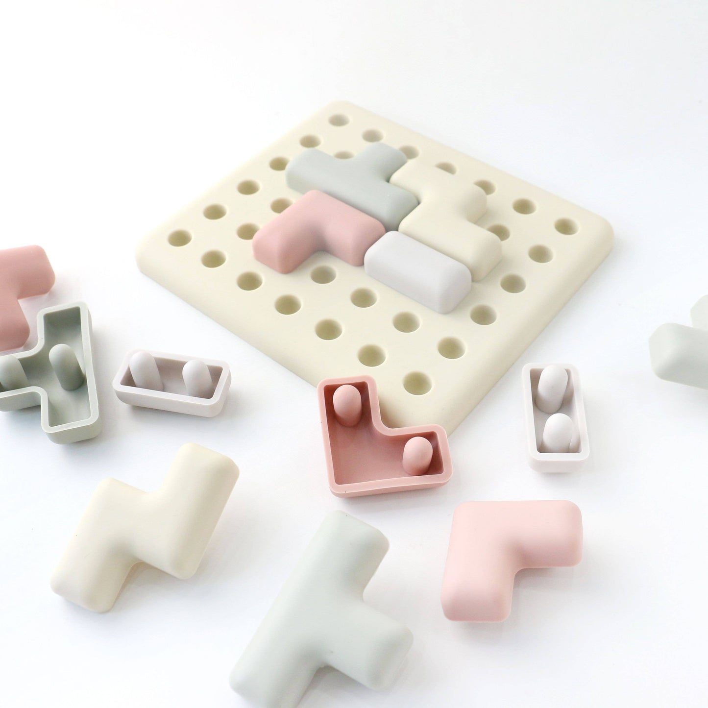Pentomino Silicone Puzzle – Montessori Shape & Logic Toy