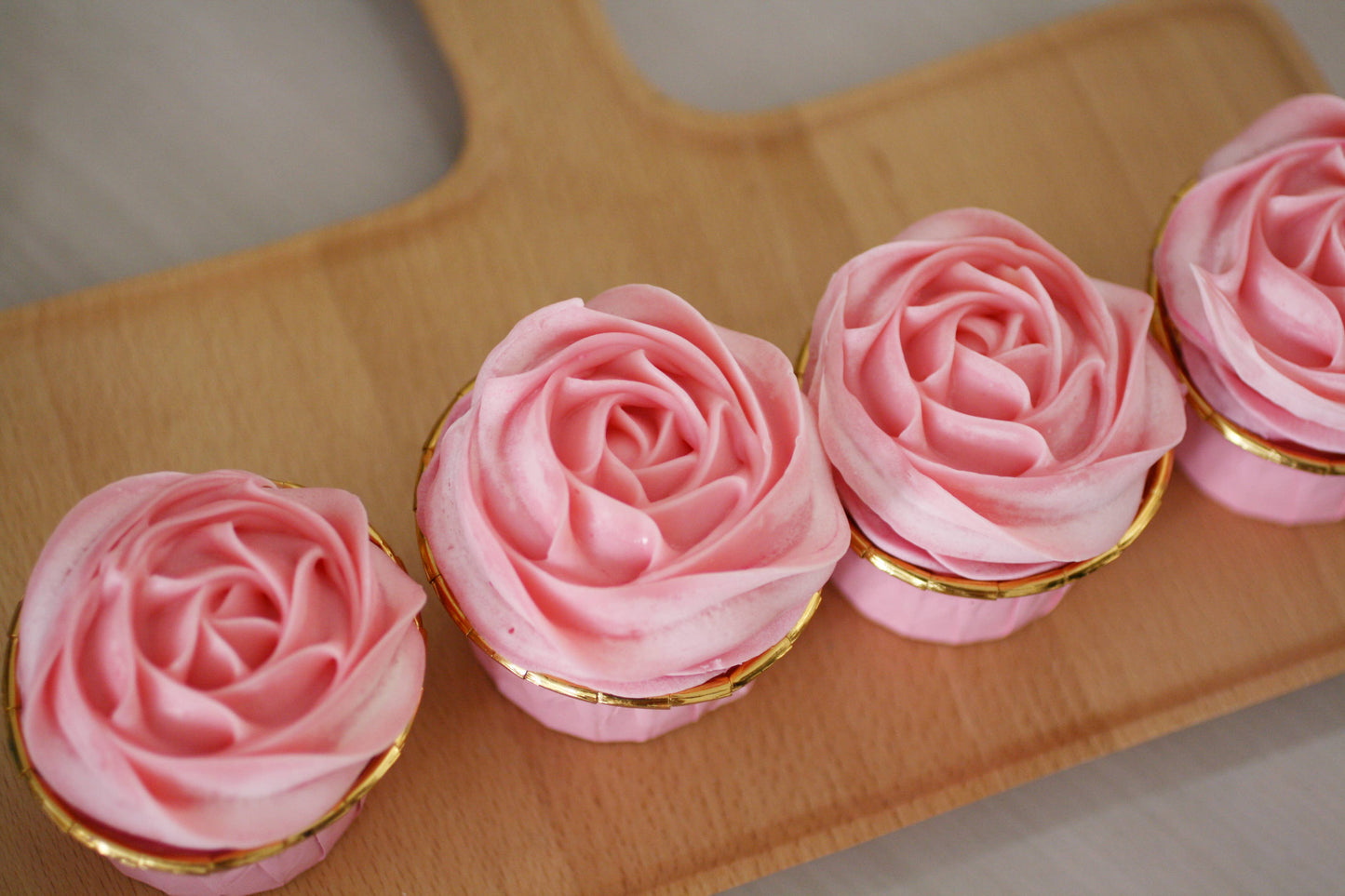 Rose Cupcake Soap (Rose Petals) 5oz