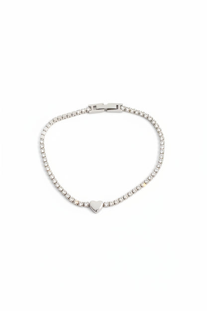 Dainty Heart Clasp Bracelet