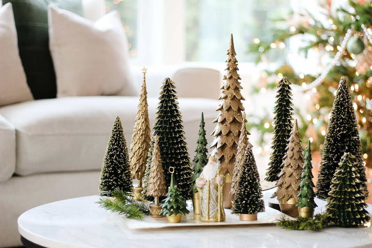 Neo Holly Topiary Tree w/Star (Antique Gold)