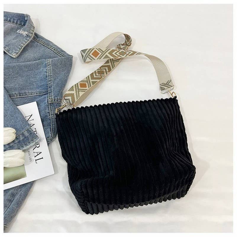JOSSLYN de wall to wall - Bolso de mano de pana con correa de guitarra AZTEC | 40P584