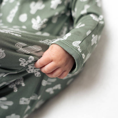 Conjunto de regalo para bebé con bata y gorro de bambú para recién nacidos Stay Sharp