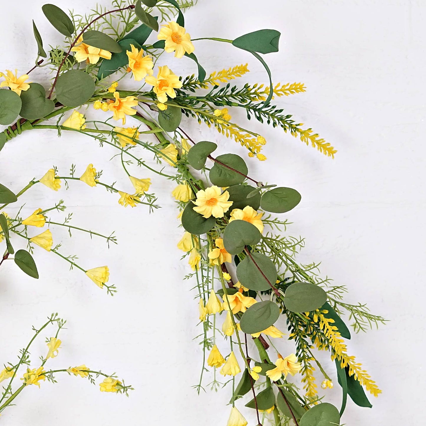4ft Garland-Yellow Wild Daylily with Leaves