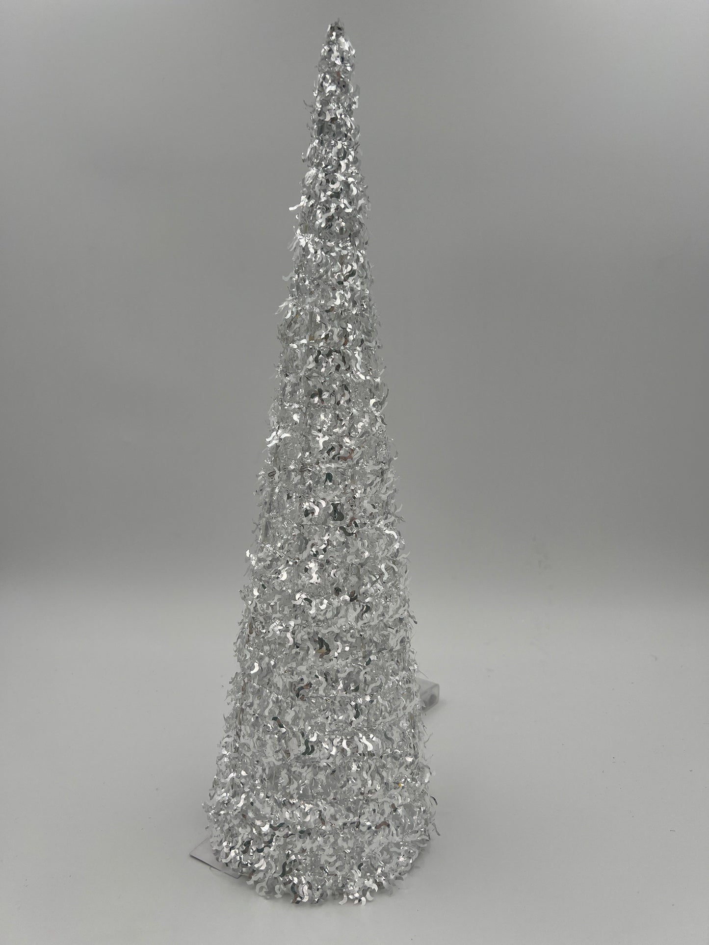 Árbol de Navidad de oropel blanco y plateado con luces LED de 20"