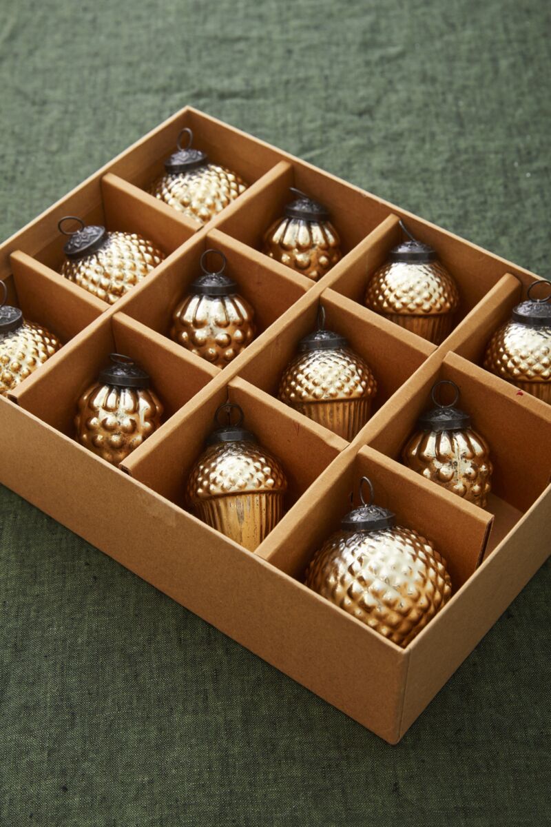 Ardian Ornament Set of 12