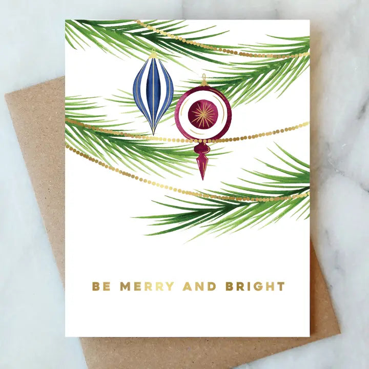 Tarjeta navideña: Sé feliz y brillante - Adornos en el árbol