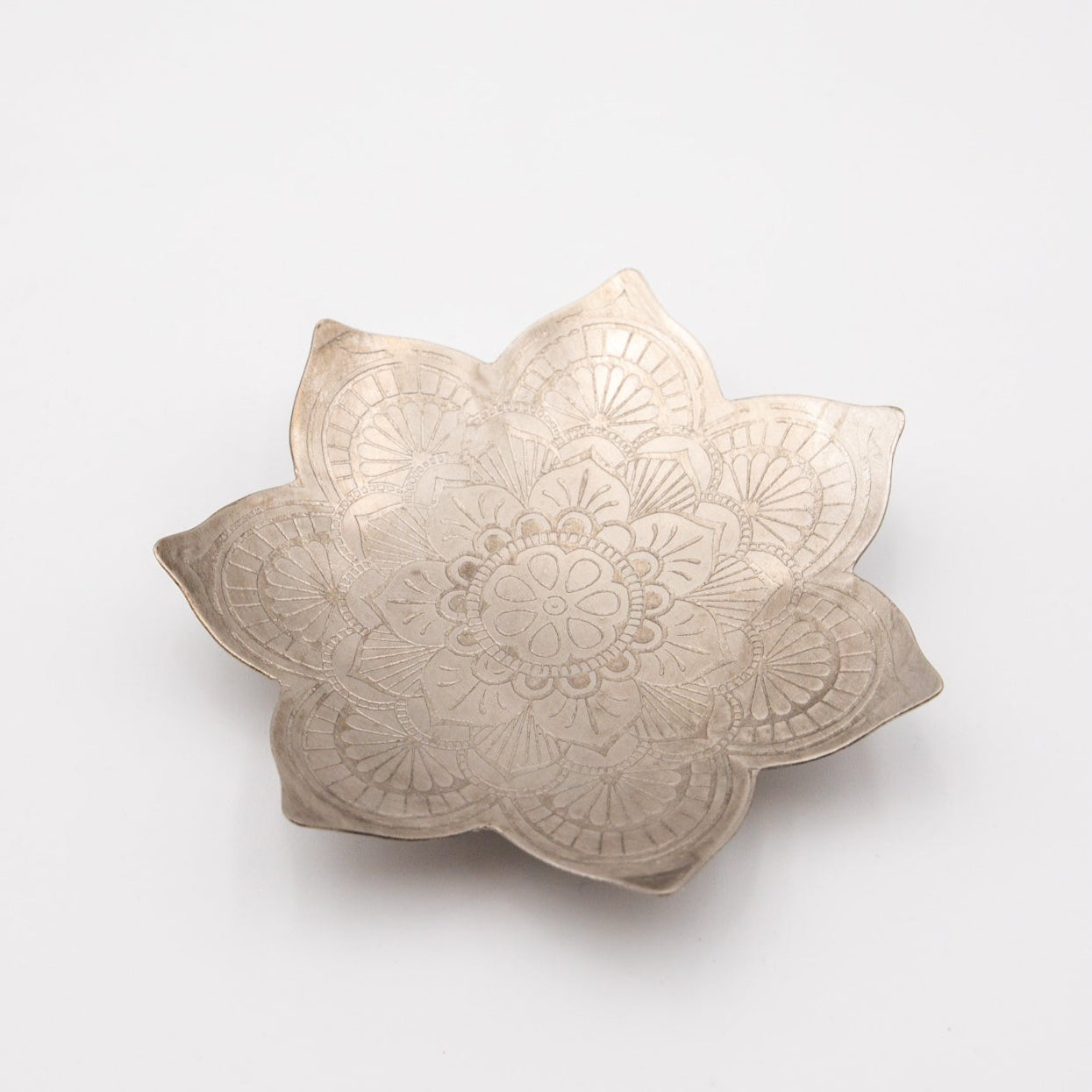 Iron Flower Candle Plate with Etching