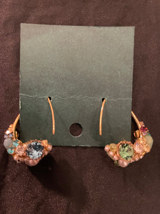 Pendientes de aro dorados con cristales