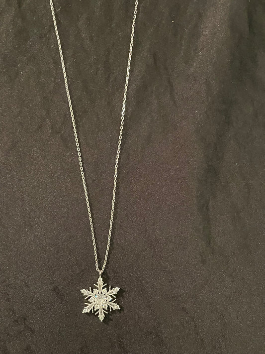 Cubic Zirconia Silver Snowflake Necklace