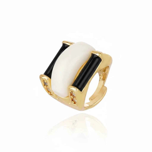 Zina Ring Black and White Agate