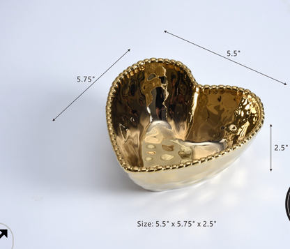 Cuenco de corazón dorado