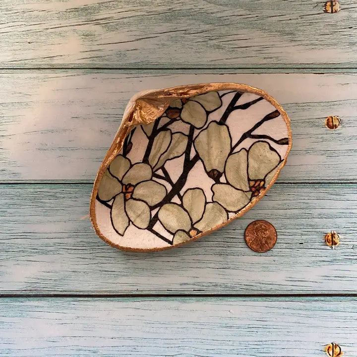 Stained Glass Magnolia Shell
