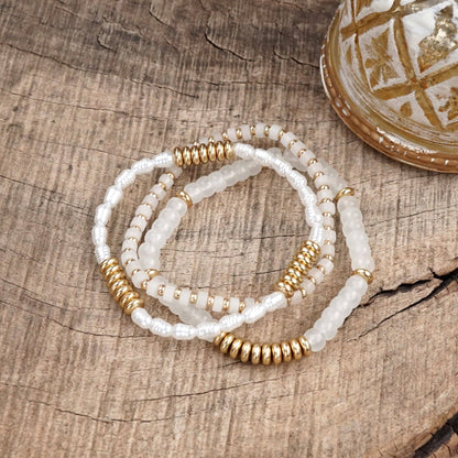Trío de pulseras clásicas de cuentas: piedra natural, perlas y cristal