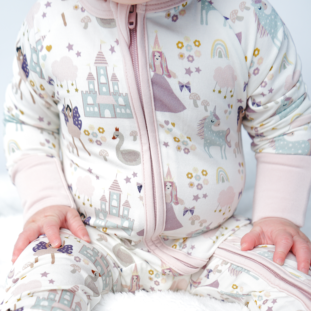 Pijama convertible de bambú para bebé de Érase una vez un cuento de hadas
