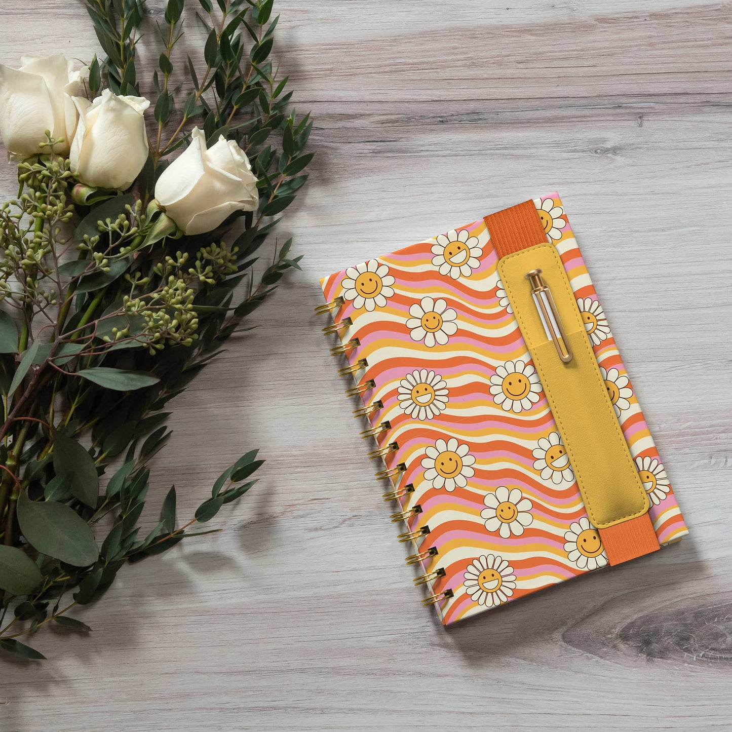 Cuaderno Waves of Melody Oliver con bolsillo para bolígrafo