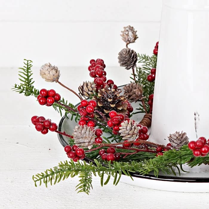 Wreath-Mix Pines w. Red Pepperberry