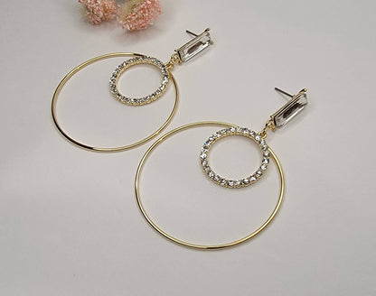 DOUBLE ROUND DANGLE EARRINGS.