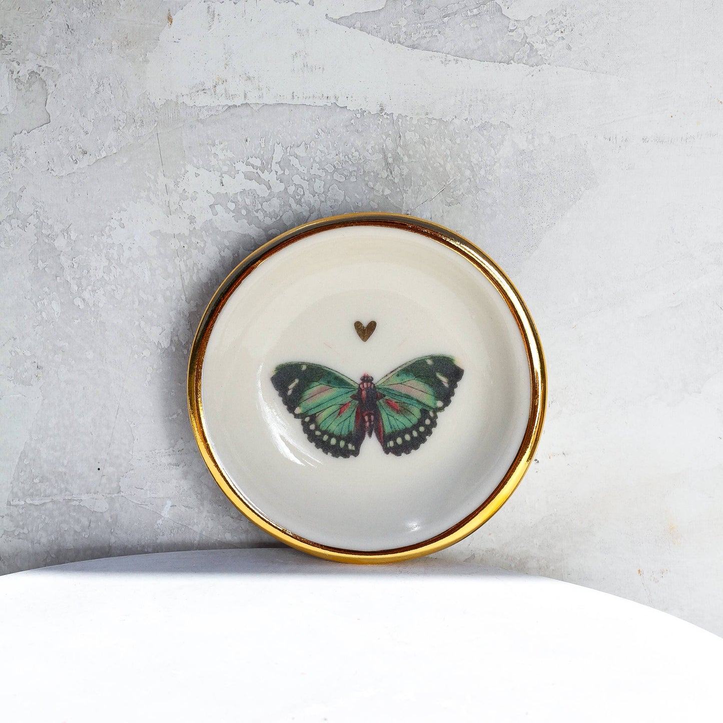 Cerámica Apricity - Plato para baratijas con forma de mariposa verde y corazón | Plato para anillos