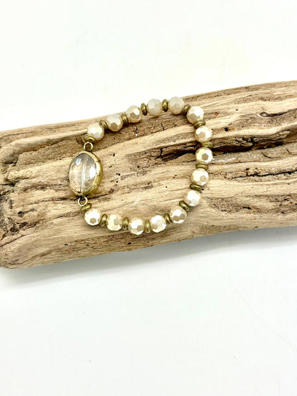 Pulsera clásica Rant &amp; Rave de cristal crema con corte elástico (8 mm) y bisel de 18 cm de diámetro.