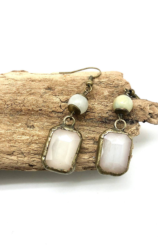 Earring AntiqueGold w/GlassBead&Square Drop French Hook