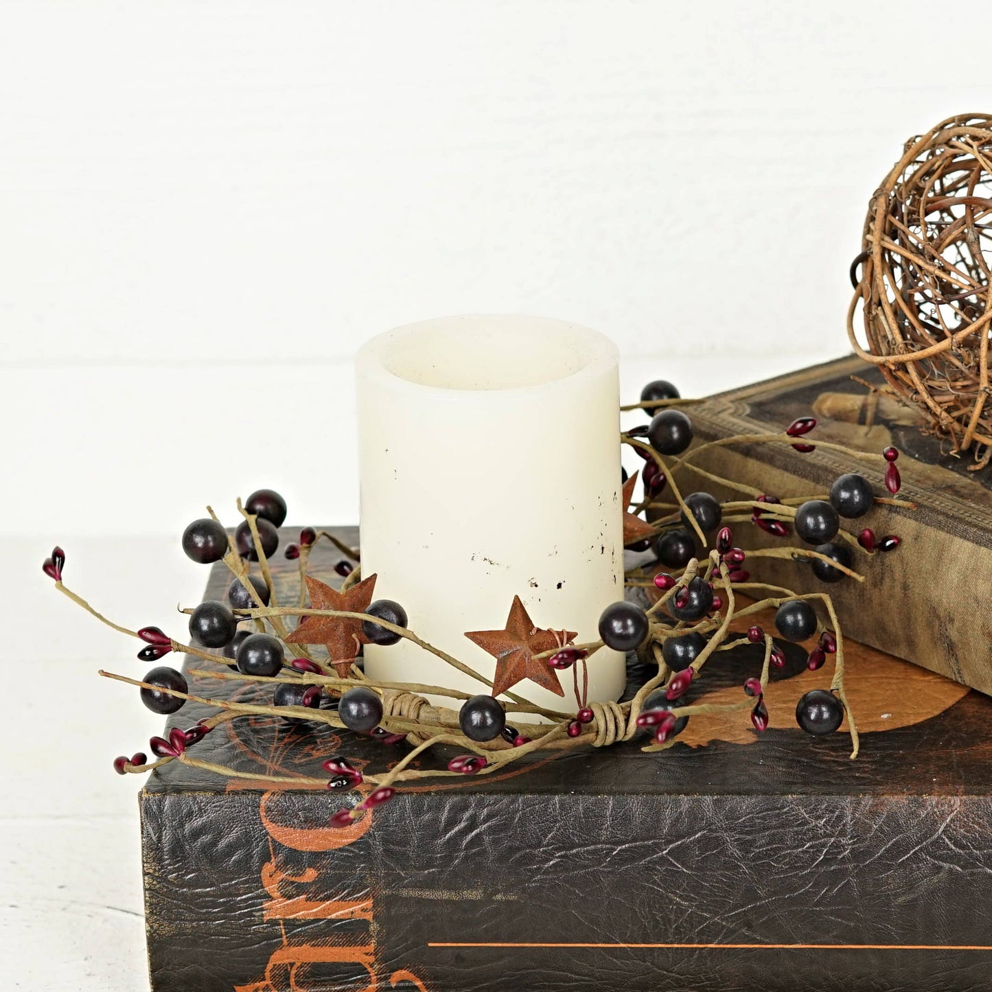 3.5in  Ring-Burgundy Berry with star