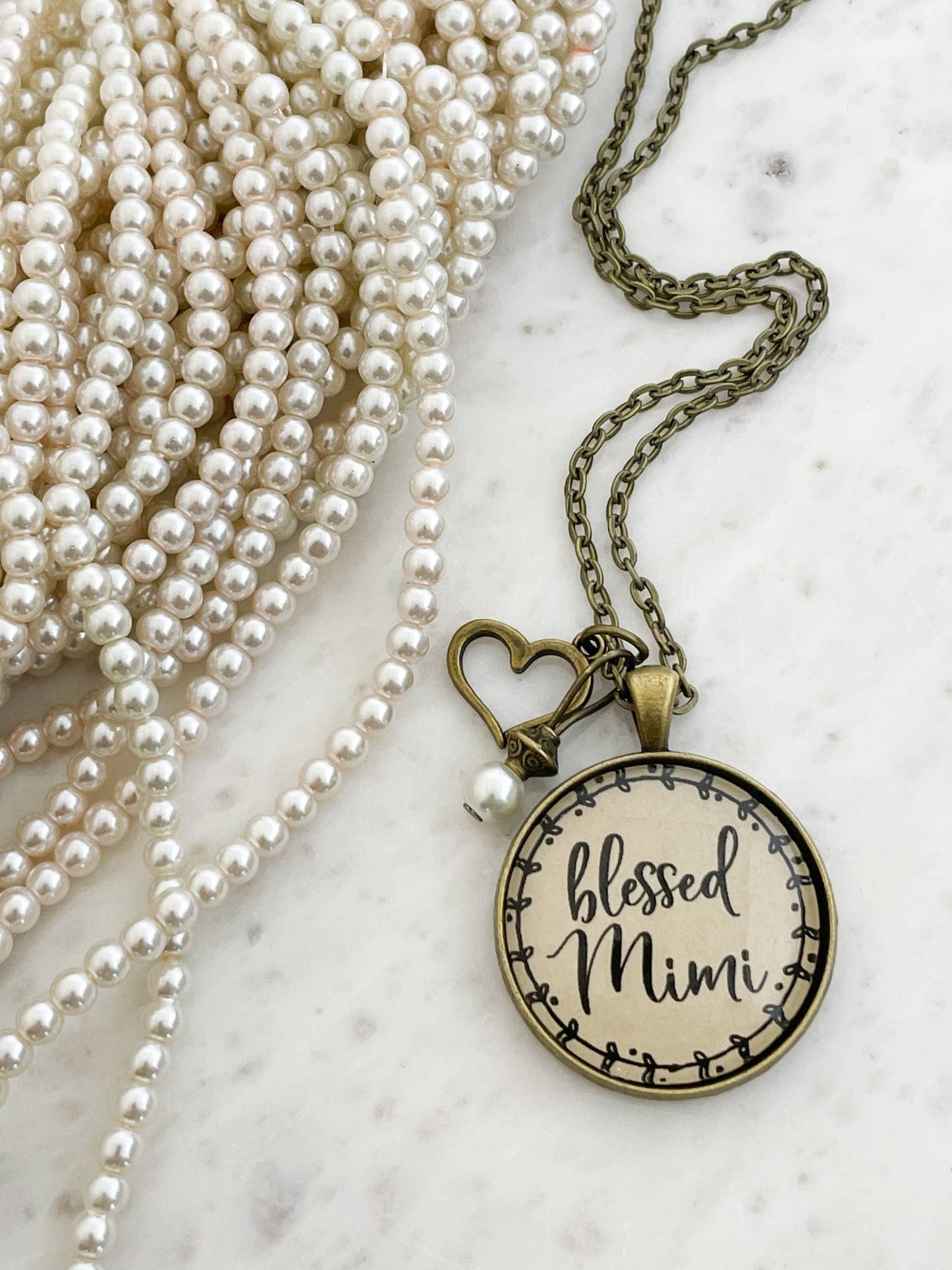 Ivy Barn Designs - Collar inspirador con colgante de cristal Blessed Mimi