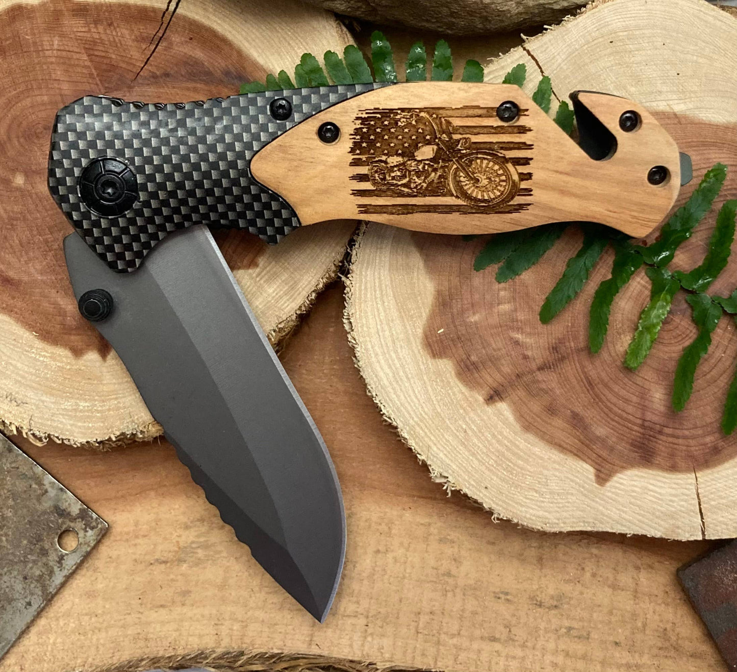 Quail Tail Laser Art - Motorcycle on Flag Knife