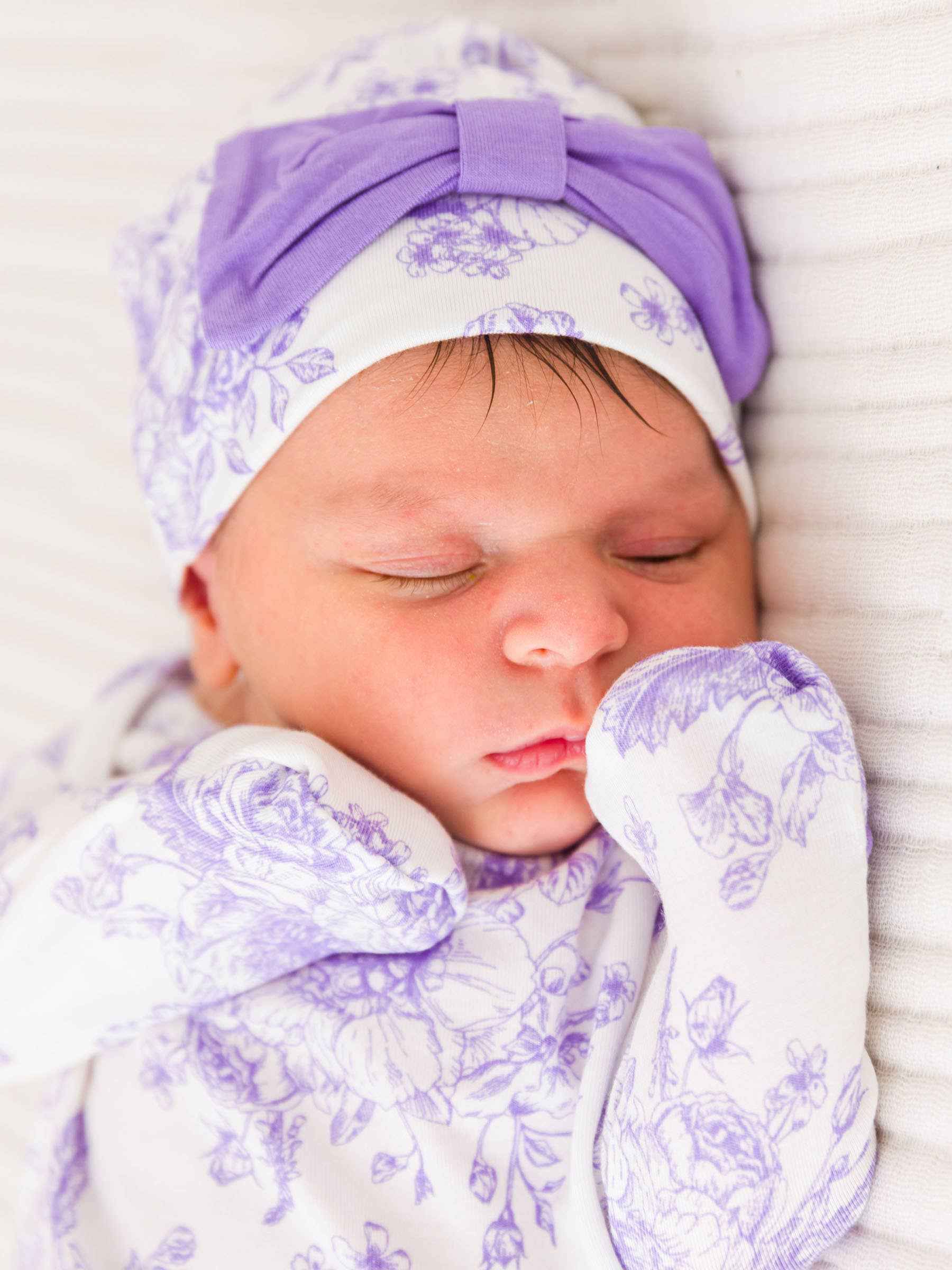 SoftSnooze™ Baby Girls Bamboo Viscose Wisteria Purple Butterfly Garden Toile Ruffle Knotted Sleep Gown & Bow Hat Set: Purple / Newborn-3m