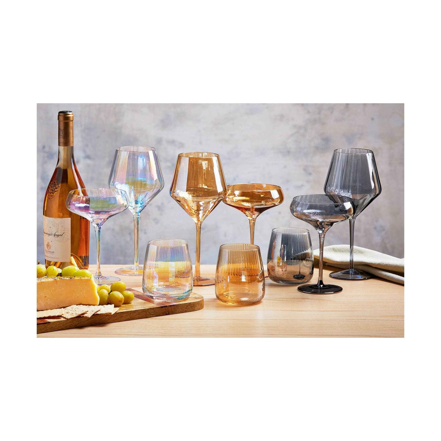 Chelsea Optic Wine Glass Amber Glass Everyday: Gold / Glass