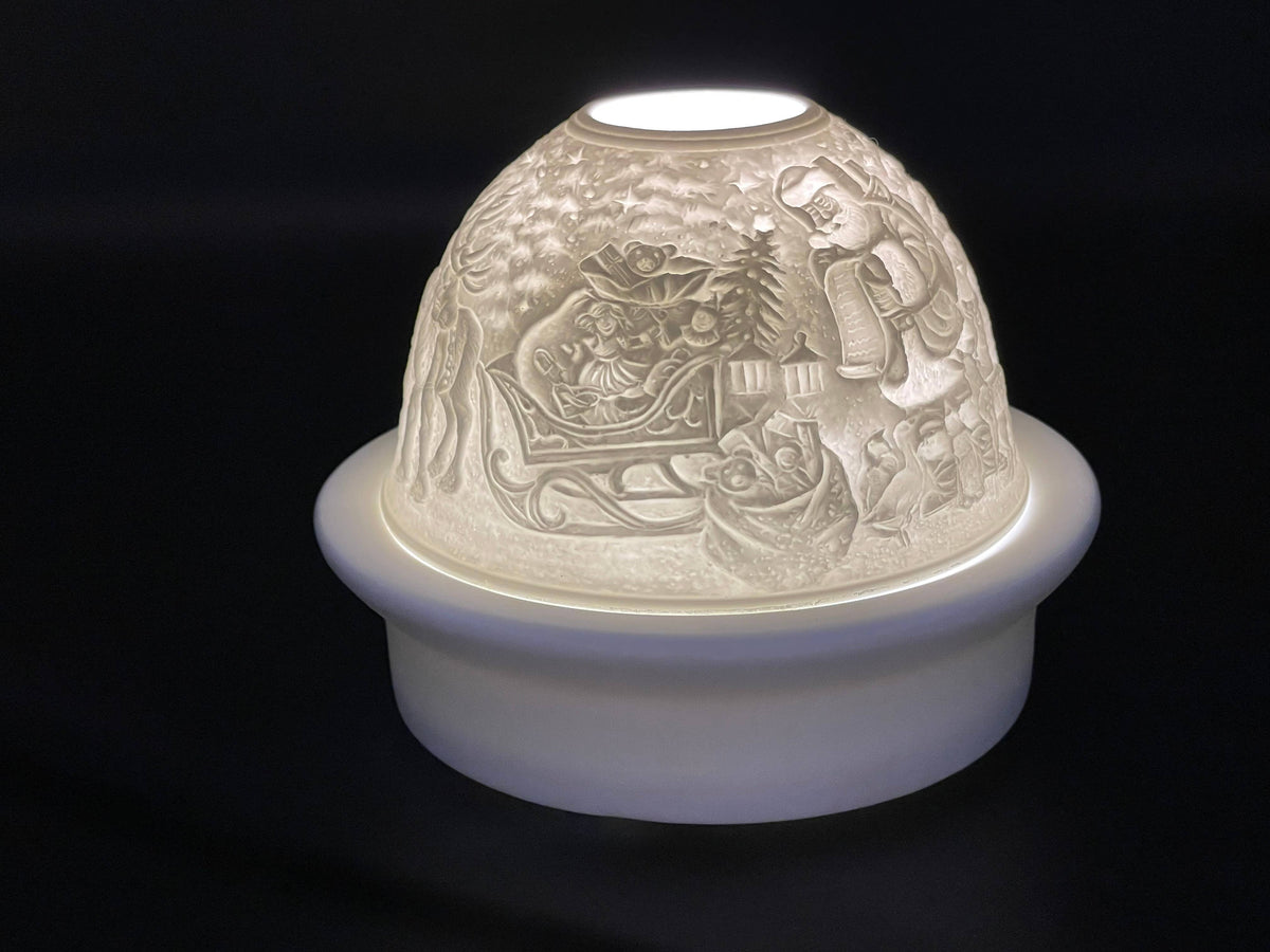 Santa and Sleigh Dome Luumii Light With LED Timer Base