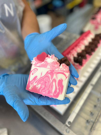 Olliepop - Handmade Love Butter Bar Soap (Hibiscus Flower)