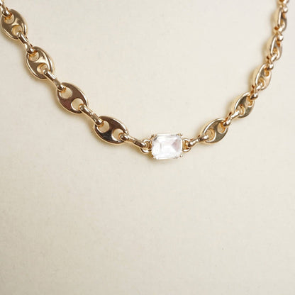 PennyLine inc - Short Anchor Chain Necklace with Emerald-Cut Crystal – Gold or Silver