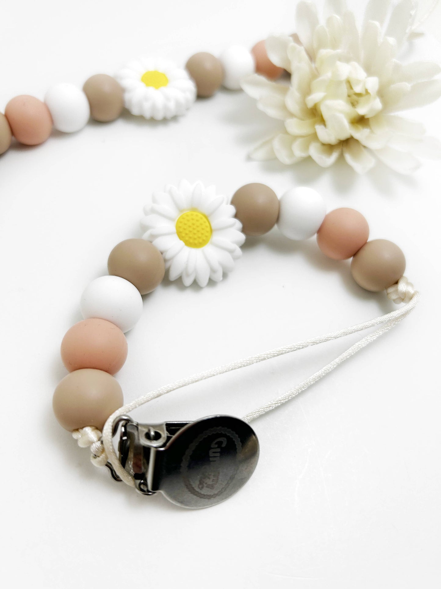 Daisy Flower Silicone Pacifier Clip