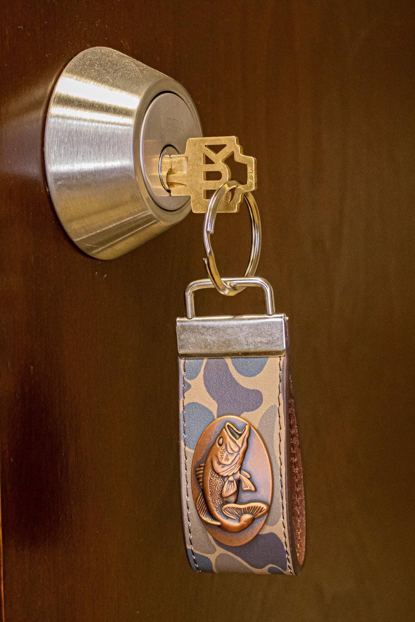 Bass Fishing Old School Camo Leather Loop Keychain.: Brown/Tan Camo