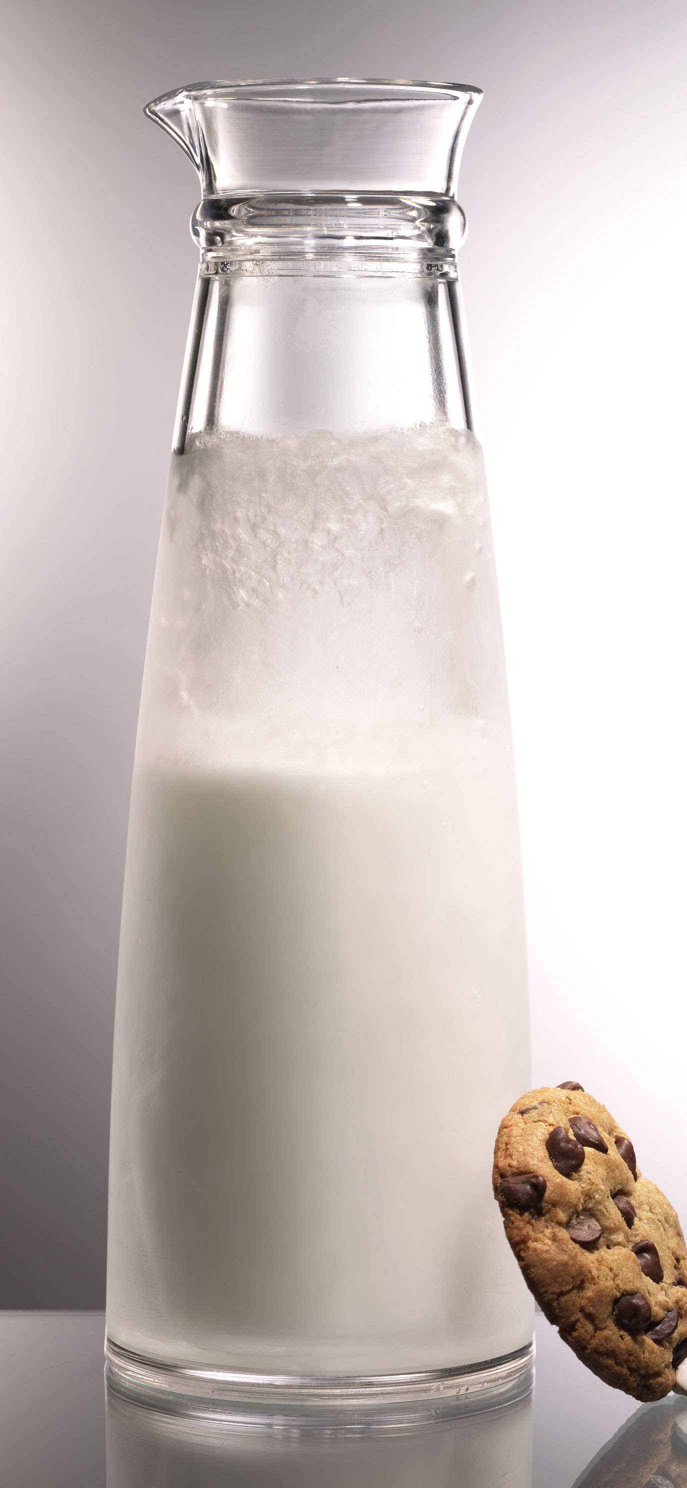 Iced Carafe with Removable Ice Core - Thumbnail 4