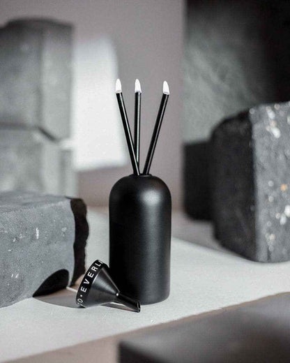 Black Steel Funnel for Pristine Oil [x1 Unit]