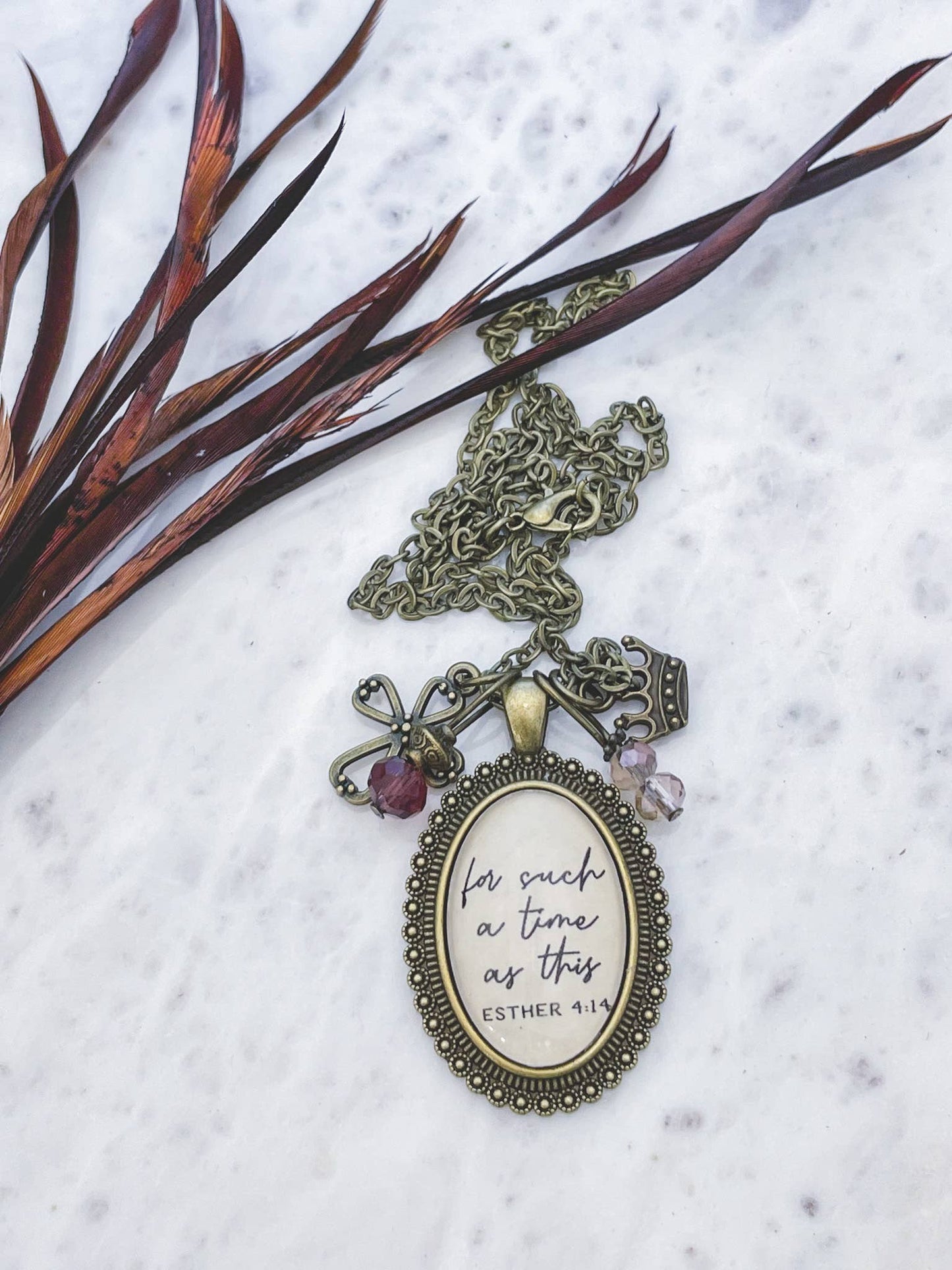 Ivy Barn Designs - Para un momento como este, joyas con cita bíblica de Ester 4:14