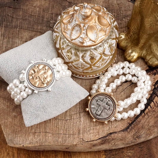Gracebound – Pulsera llamativa 3 en 1 con moneda cruzada y perla gruesa en metales mixtos