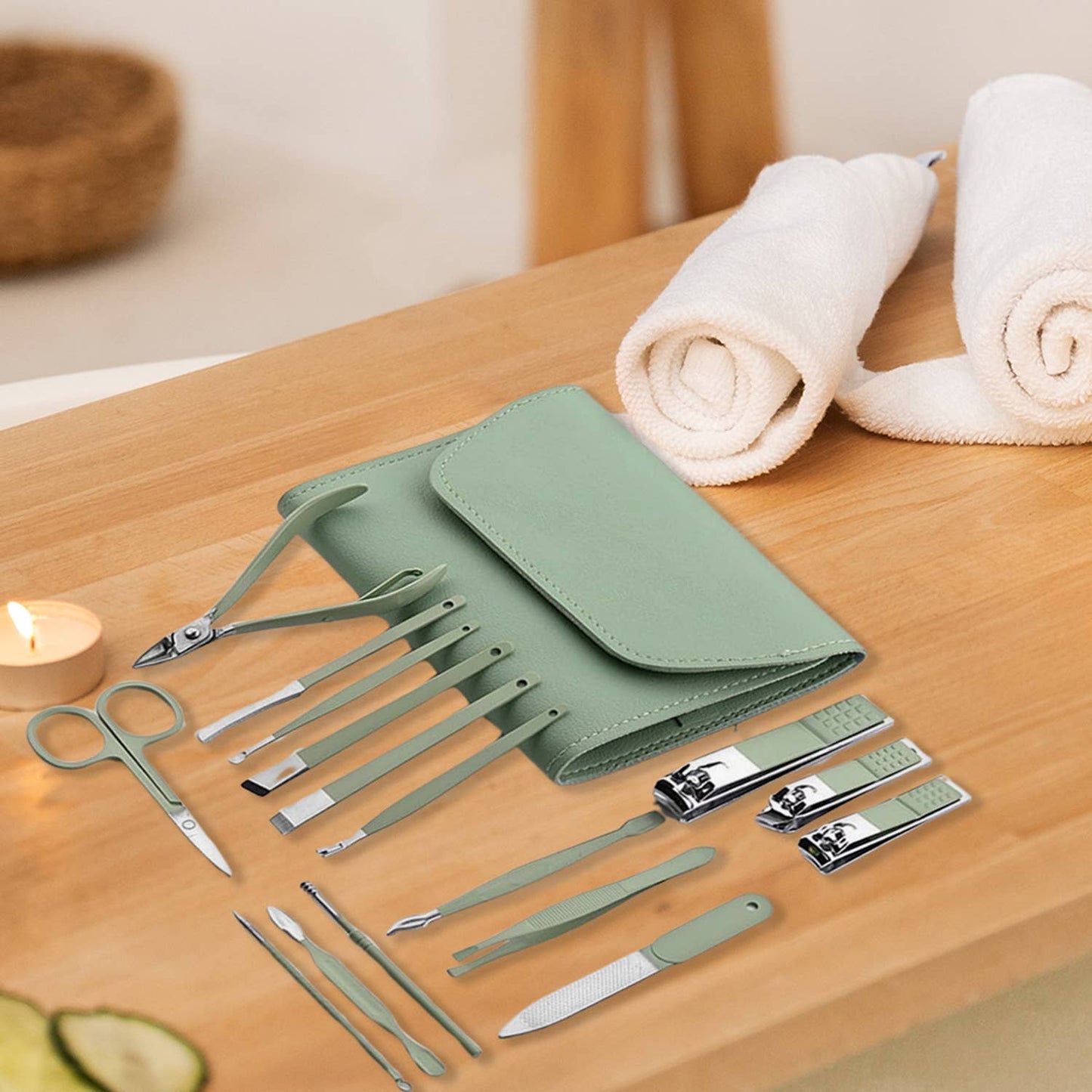 The American Gift Company (TAGCO) - Set profesional de manicura y pedicura de acero inoxidable de 16 piezas